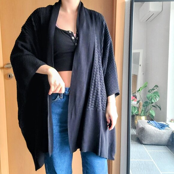 Lululemon Divinity Poncho *Woven Black Cardigan One Size Fits All - Picture 5 of 14